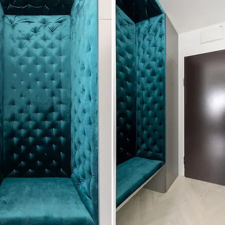 Gagarina 33 - Colorful By Renters *